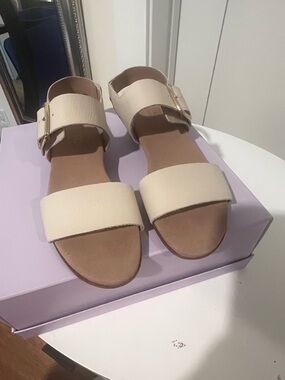 Munro Cream Double-Strap Buckle Sandals